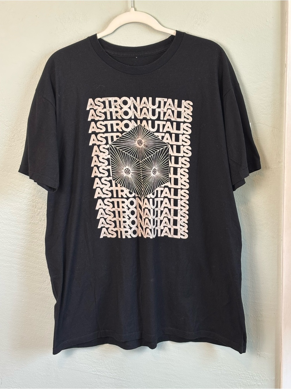 Bundle 2/$30! Black Short-Sleeve T-Shirt L/XL Astronautilis Band 3-D Art
